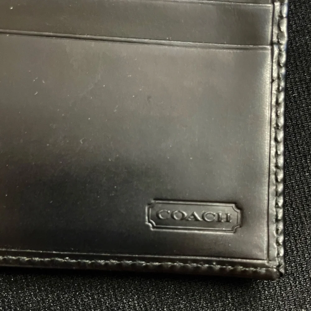 Men's COACH Smooth CALFSKIN Black LEATHER Bi-Fold WALLET #4685